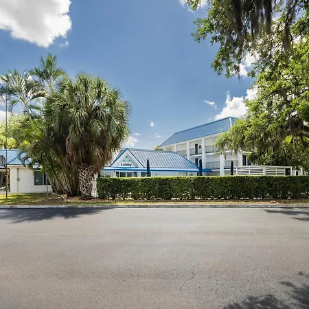 Days Inn By Wyndham Port Charlotte Town Center-2