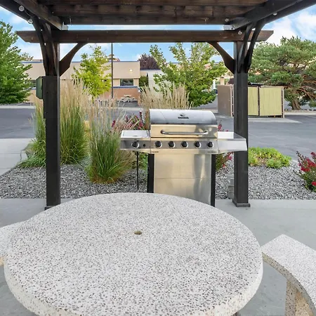 Best Western Plus The Four Corners Inn-2
