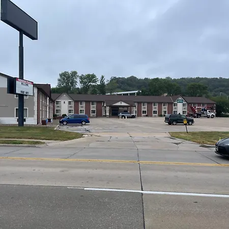 Quality Inn Council Bluffs I-80-3