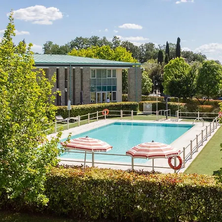 Chianti Village - Free Parking & Restaurant-2