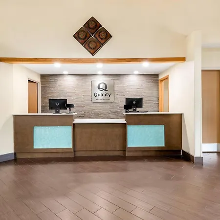 Quality Inn & Suites Lawrence - University Area-2