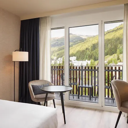 Hilton Garden Inn Davos-3