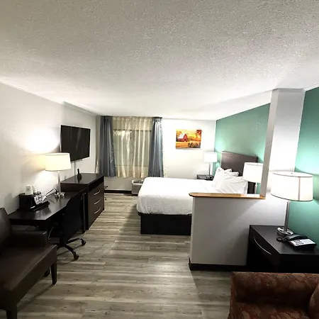 Baymont Inn & Suites By Wyndham Newton Ia-3