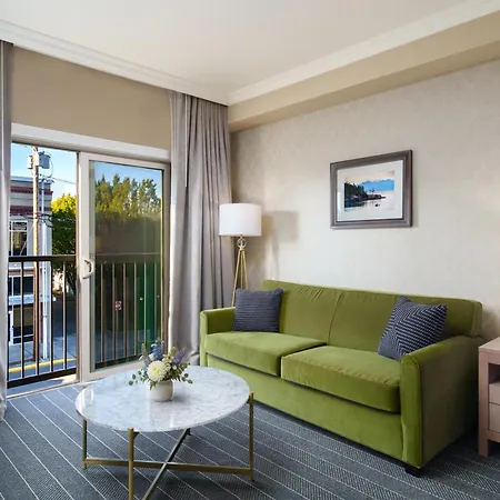 Majestic Inn And Spa-3