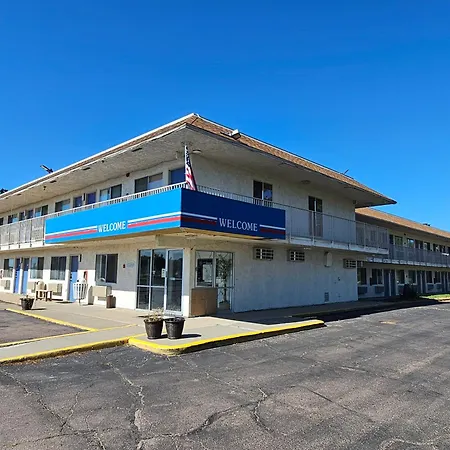 Motel 6-Mitchell, Sd-3