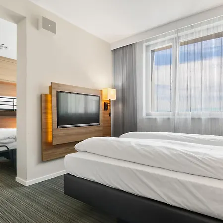 X Hotel-3