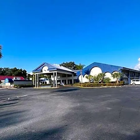Days Inn By Wyndham Crystal River-2