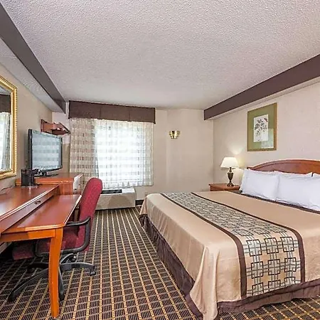 Days Inn By Wyndham Yadkinville-3