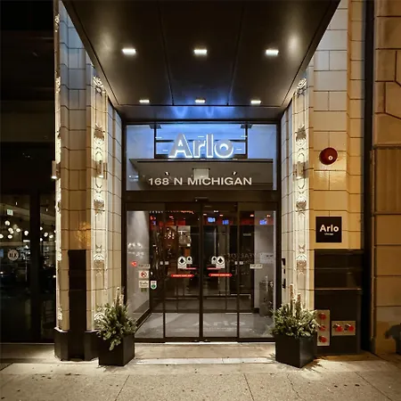 Arlo Chicago-3