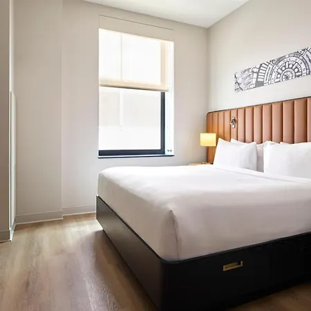 Arlo Chicago-2
