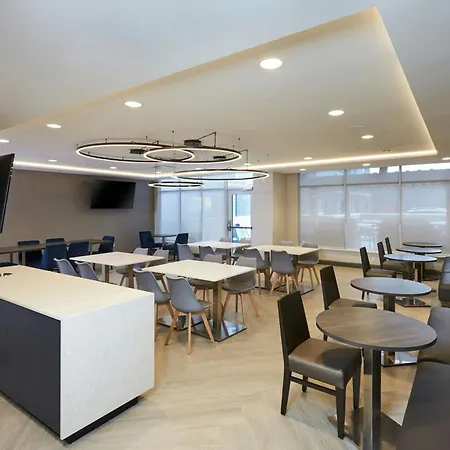 Towneplace Suites By Marriott Hamilton-3