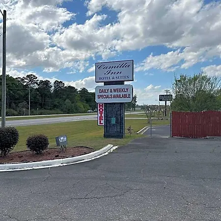 Camilla Inn & Suites-2