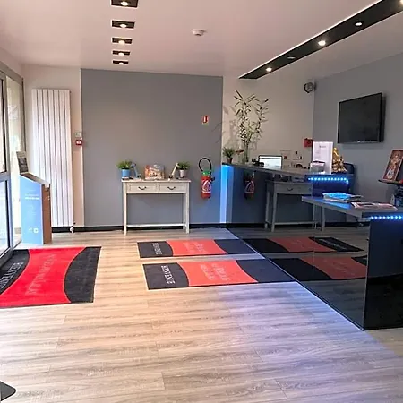 Hôtel Au Relais des Lilas-3