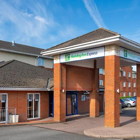 Holiday Inn Express Gloucester - South By Ihg-3