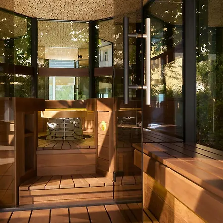 Badischer Hof Baden-Baden - Leonardo Limited Edition-3