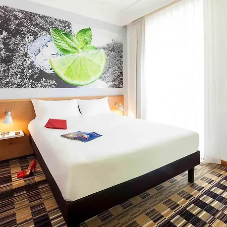 Ibis Styles Napoli Garibaldi-2
