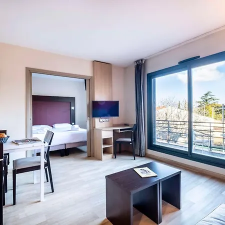 Clarion Aparthotel Toulouse Blagnac Airport-3