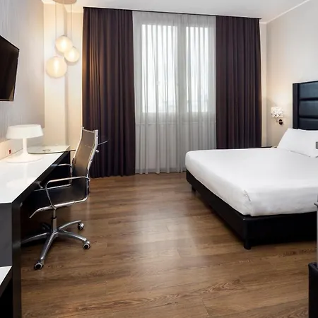 Holiday Inn Genoa City By Ihg-2