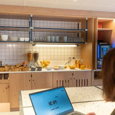 Hotel Ibis Budget Rennes Cesson-2