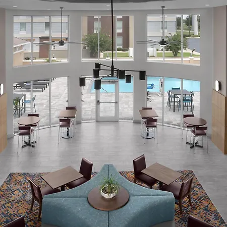 Hampton Inn & Suites Lake City-3