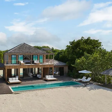 Como Parrot Cay-3