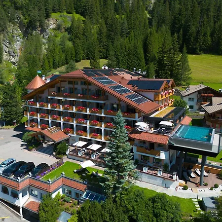 Hotel Cesa Tyrol-3