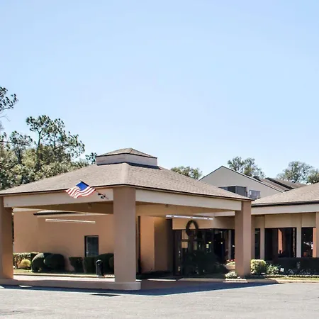 Quality Inn & Suites Pensacola Bayview-2
