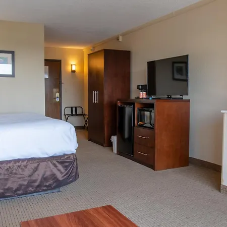 Comfort Inn & Suites Near Danville Mall-2