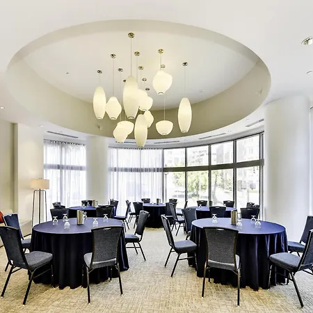 Hilton Garden Inn Alexandria Old Town National Harbor-2