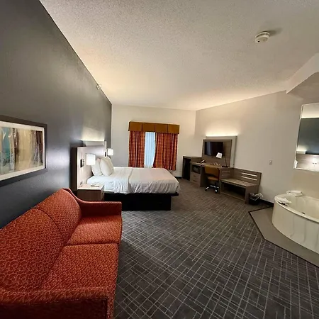 Quality Inn & Suites East Troy I-43-2