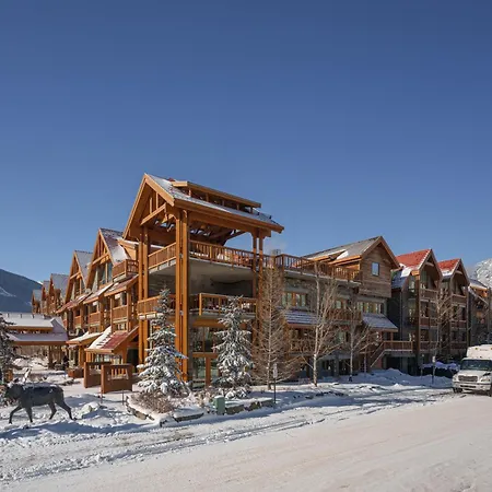 Moose Hotel And Suites-3