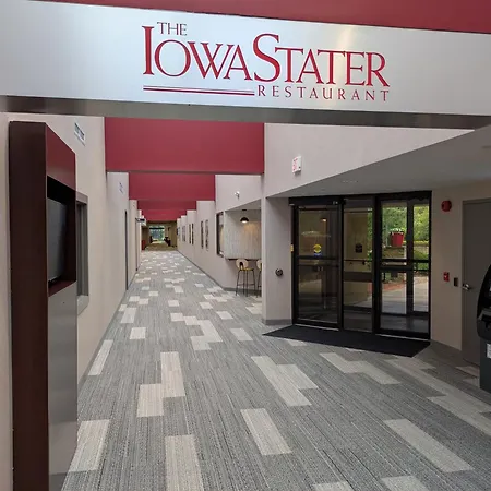 Gateway Hotel And Conference Center-3