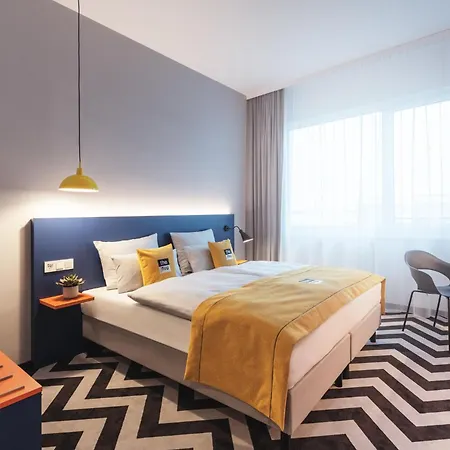 Holiday Inn - The Niu, Form Stuttgart Feuerbach By Ihg-2
