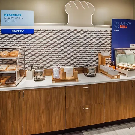 Holiday Inn Express & Suites Palm Desert - Millennium By Ihg-2