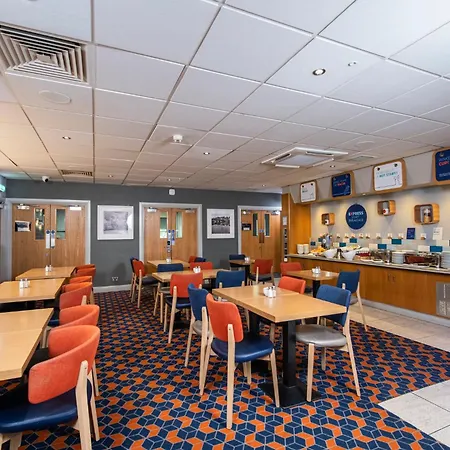 Holiday Inn Express Perth By Ihg-3