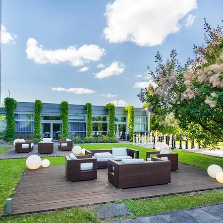 Holiday Inn Prague Airport By Ihg-2