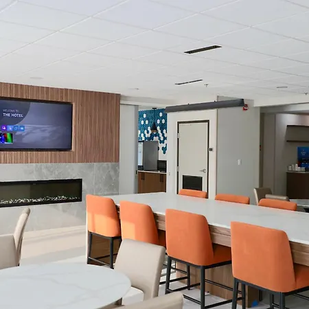 La Quinta Inn & Suites By Wyndham Auburn - University Area-3