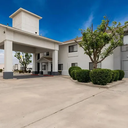 Quality Inn & Suites Artesia-2