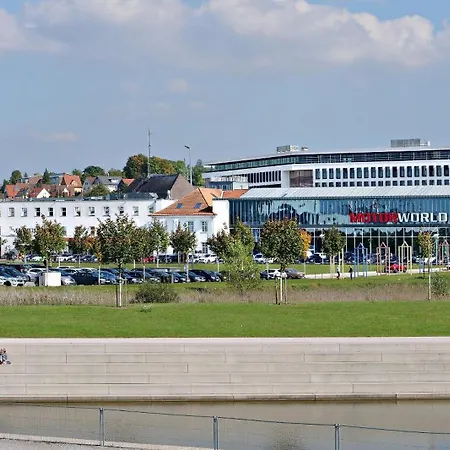 V8 Hotel Motorworld Region Stuttgart-2
