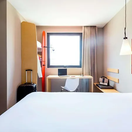 Ibis Tijuana-3