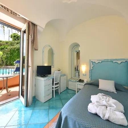 Hotel Bellevue Benessere&Relax-3
