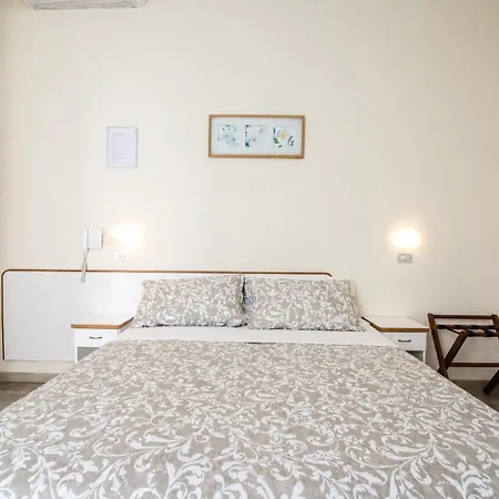 Hotel Miriam-3