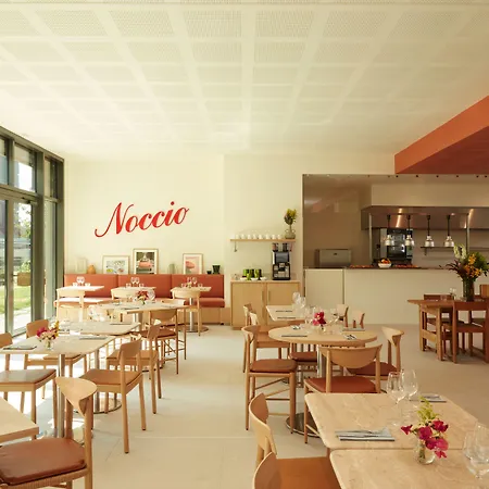 Okko Hotels Paris Rosa Parks-2