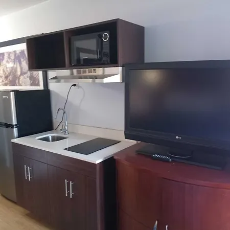 Budget Inn Alexandria-2