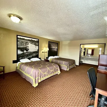 Super 8 By Wyndham Shawnee-3