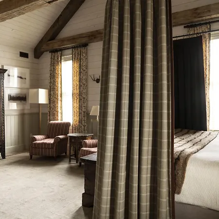 Eleven Scarp Ridge Lodge-2