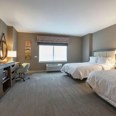 Hampton Inn & Suites Charlottetown-3