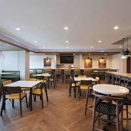 Fairfield Inn & Suites By Marriott Houston Missouri City-3