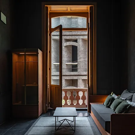 Umbral, Curio Collection By Hilton-3