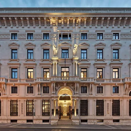 Doubletree By Hilton Trieste-3